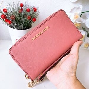 Michael Kors Jet Set Travel Phone Wallet Wristlet